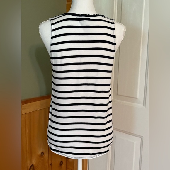 The Limited White and Blue Sleeveless Tank Top with Tie Front - Picture 5 of 12